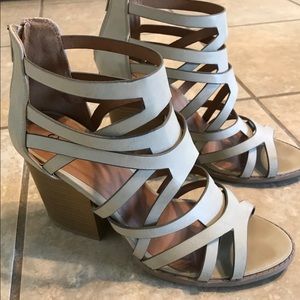 Quips Core Heeled shoe